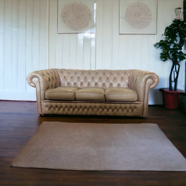 3 Seater Classic Chesterfield Sofa Vinatge