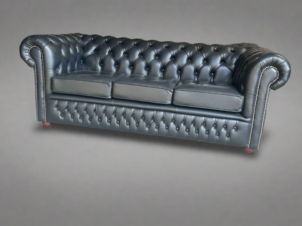 Brand New!! Classic 3 Seater Chesterfield Sofa