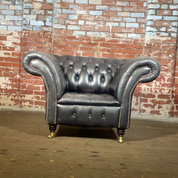 Cliveden Chair in Premium Black Leather