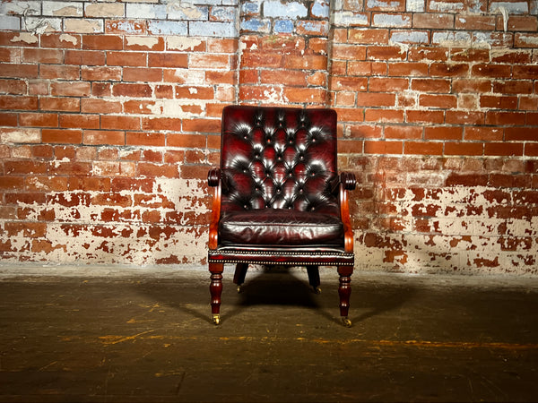 Stunning Vintage Lounge Chair