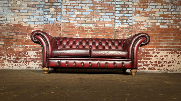 Vintage London Sofa in Antique Red Leather